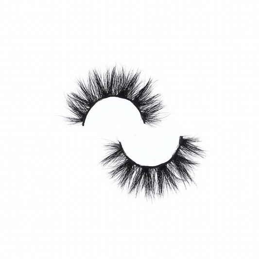 âEVERYDAY LASHESâ