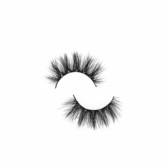 âREGULAR LASHESâ